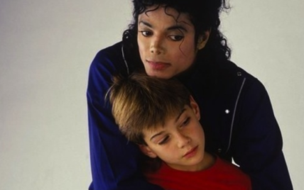 Американець розповів у деталях, як в дитинстві займався сексом з Майклом Джексоном