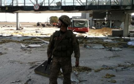 Екс-міліціонери не хочуть під прапором "ДНР" штурмувати "кіборгів" в аеропорту Донецька