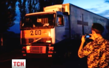 В Россию выехала колонна грузовиков с сотнями убитых солдат