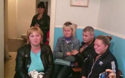 Женщины из Костромы просят Путина вернуть их сыновей-десантников, которых задержали на Донбассе