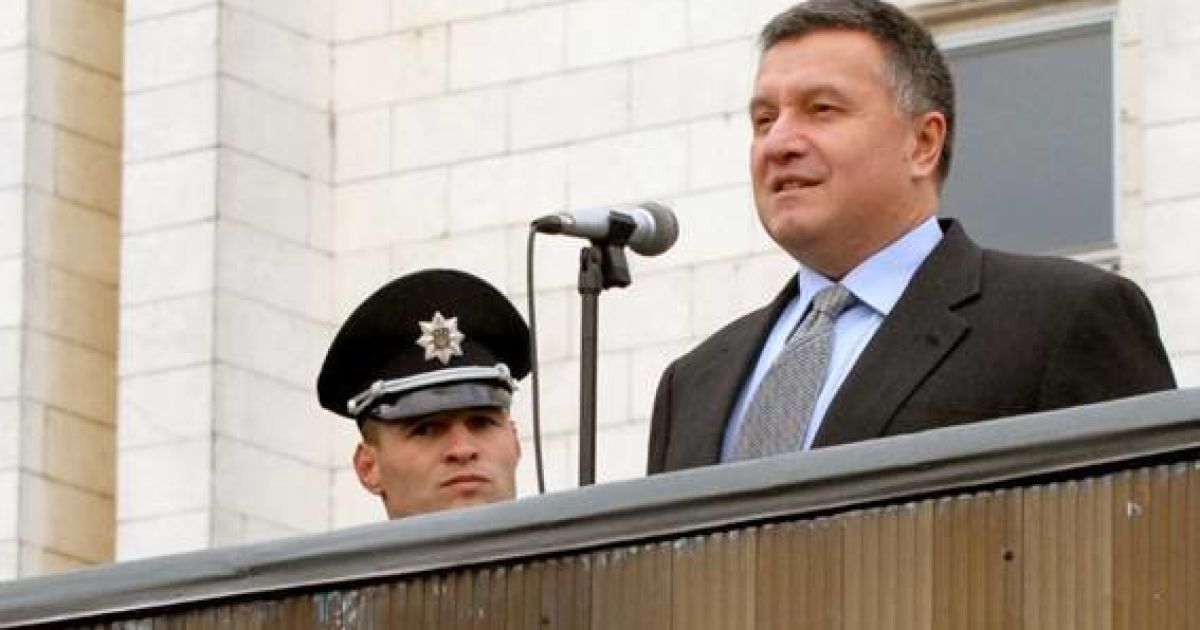 Во время торжественного вручения новых погонов и жетонов патрульным полицейским Киева / © Пресс-служба МВД Украины