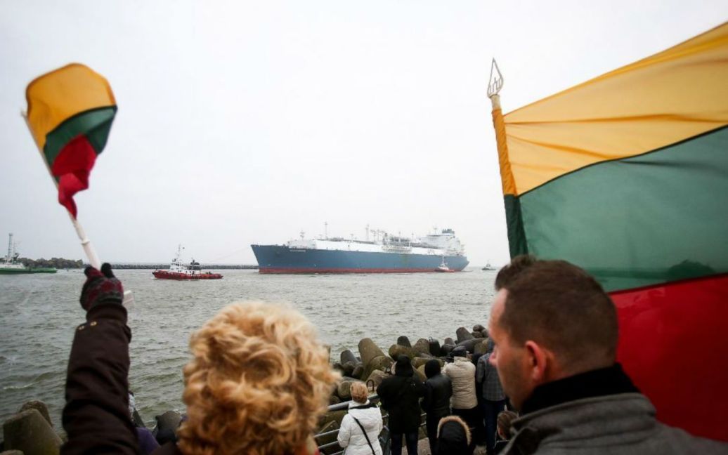 До Литви прибуває перший танкер із газом із Норвегії / © yaplakal