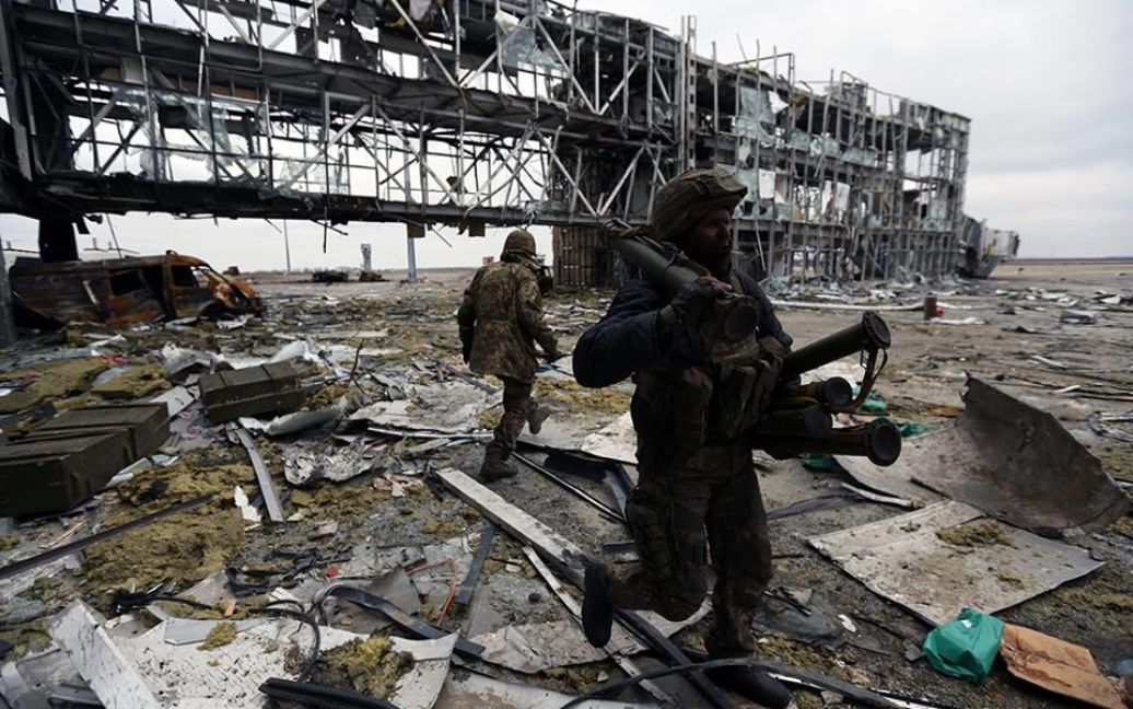 Украинские десантники разгружают трансопрт / © facebook.com/sergei.loiko