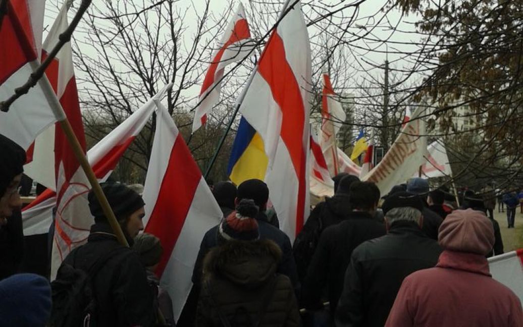 Белорусы на митинге оппозиции поддержали украинцев / © twitter.com/chivekrab