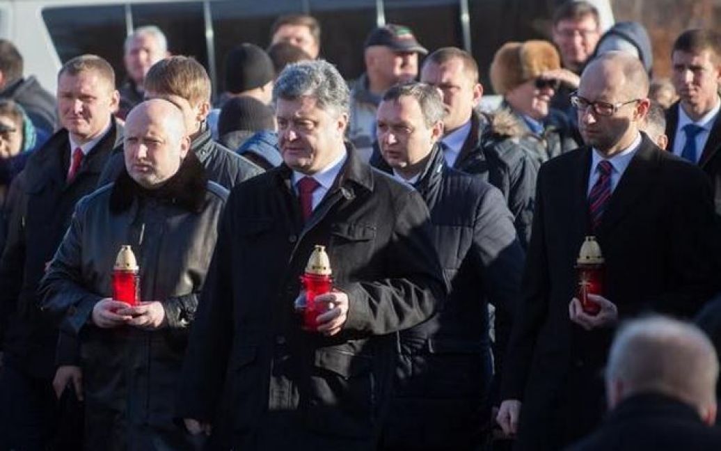 Активисты требовали от Порошенко выполнять обещания / © Пресс-служба президента