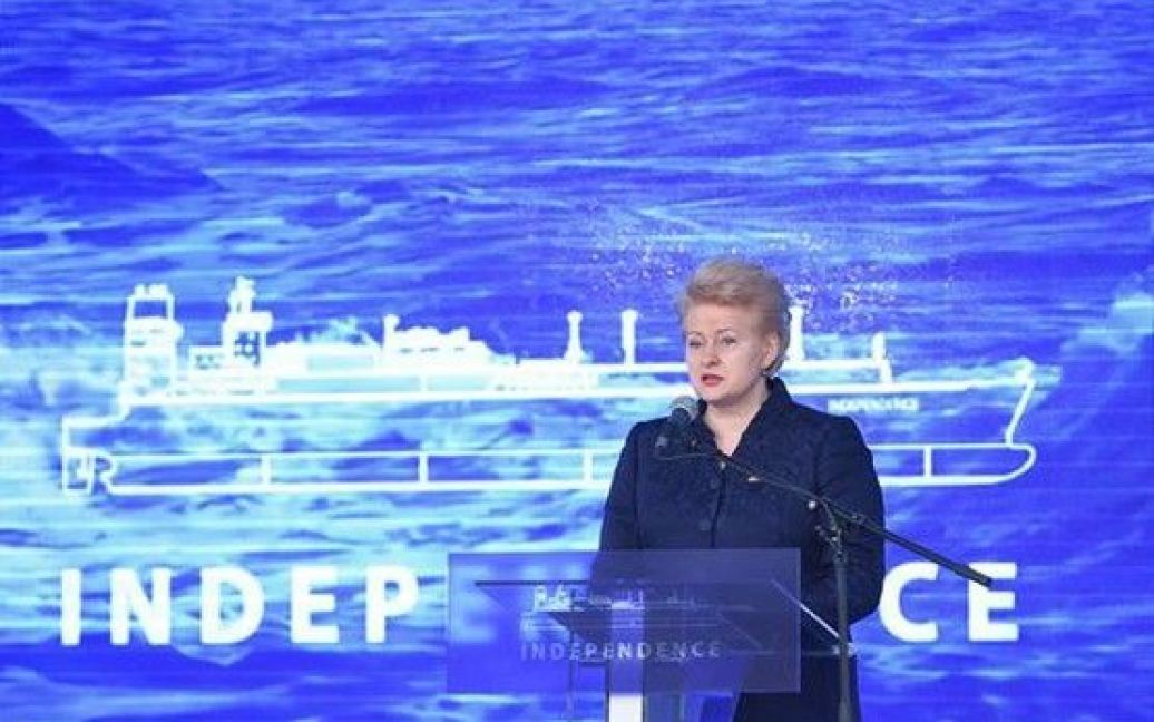 Встретить первый танкер с норвежским газом приехала президент Литвы Даля Грибаускайте / © nr2.com.ua