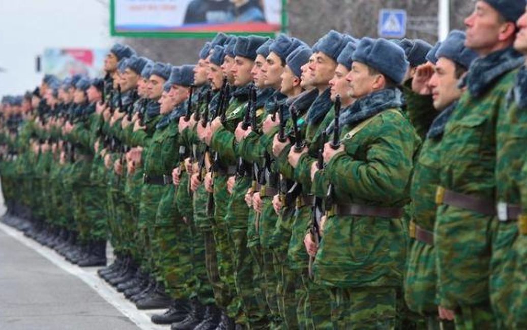 Российские военные и техника выстроились на параде в Луганске / © facebook.com/olegnovikovkh