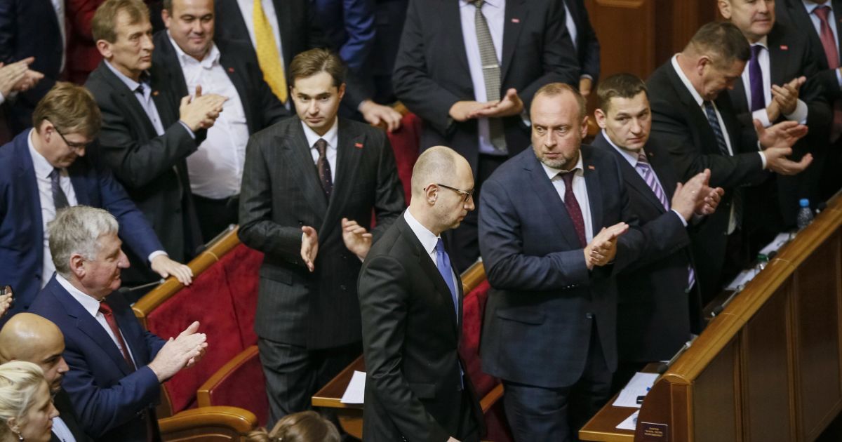 Зустріч депутатів відкрита.