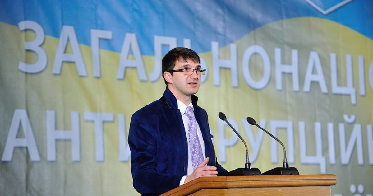 Костренко боролся с коррупцией в органах государственной власти.