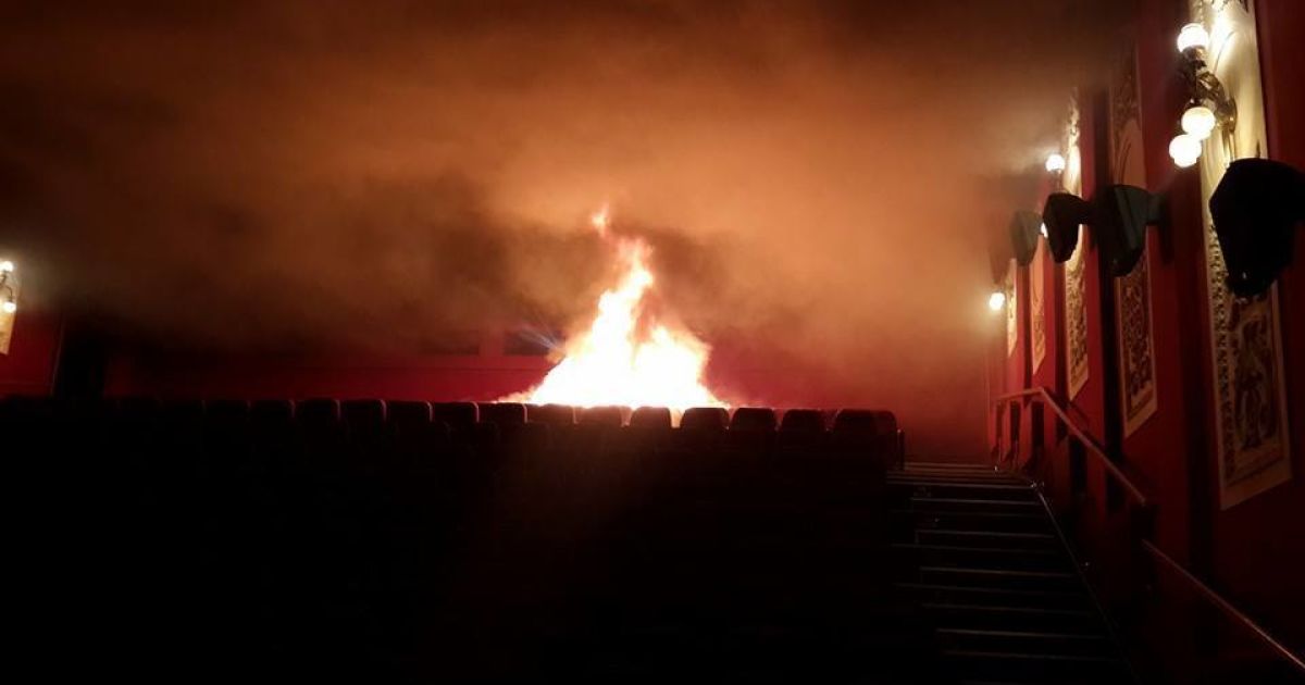 За попередніми даними, постраждалих під час пожежі немає