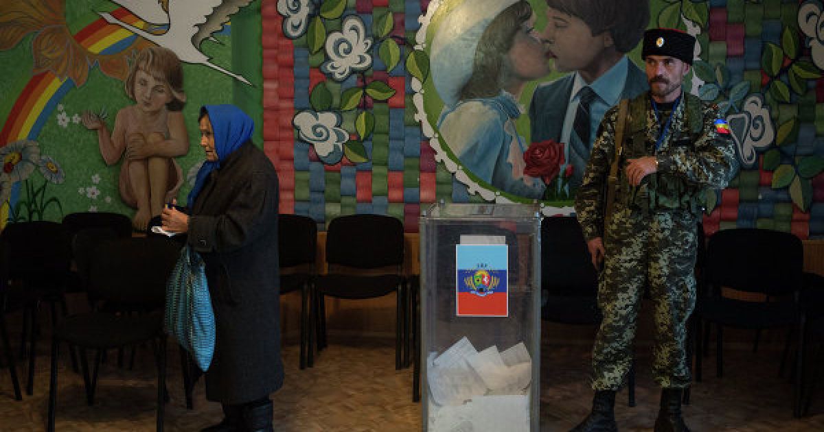 В течение дня проголосовали около тысячи избирателей.