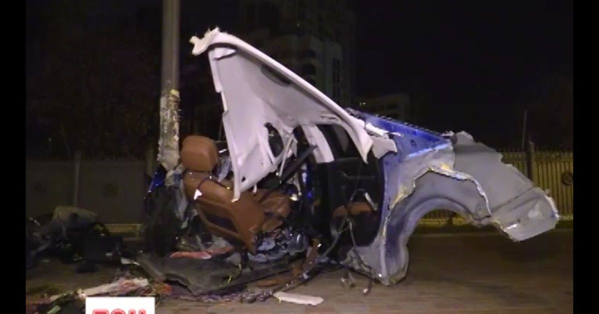 В Киеве двое парней разбились на Maserati