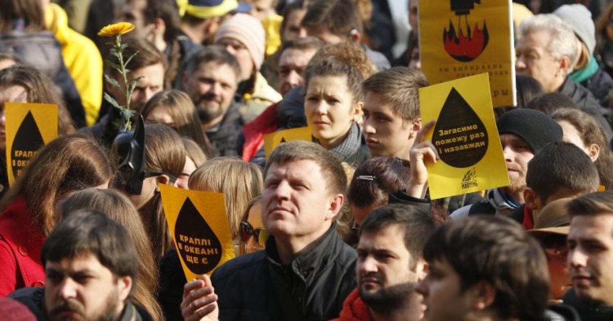 Півтисячі обурених киян пікетували КМДА через кінотеатр "Жовтень" / © УНІАН