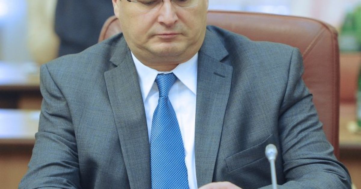 Я в пятницу пришел в майке, собрал вещи и ушел, а в воскресение мне сказали: "вас никто не увольнял"