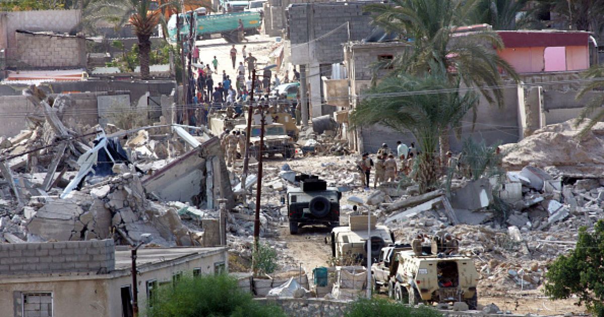 Военные взрывают дома, чтобы создать буферную зону / © Getty Images