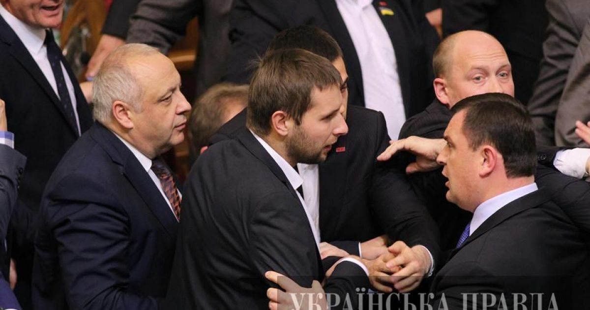 Я ніколи і нікому не дозволю ображати світлі ідеї Майдану - Парасюк