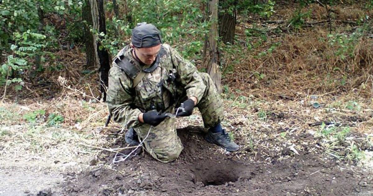 Один із захисників України підірвався на розтяжці. Ілюстрація