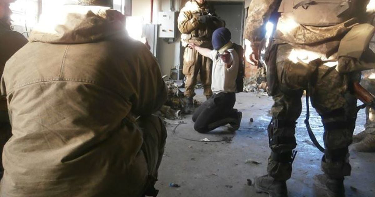 Бойовик здався у полон донецьким "кіборгам"