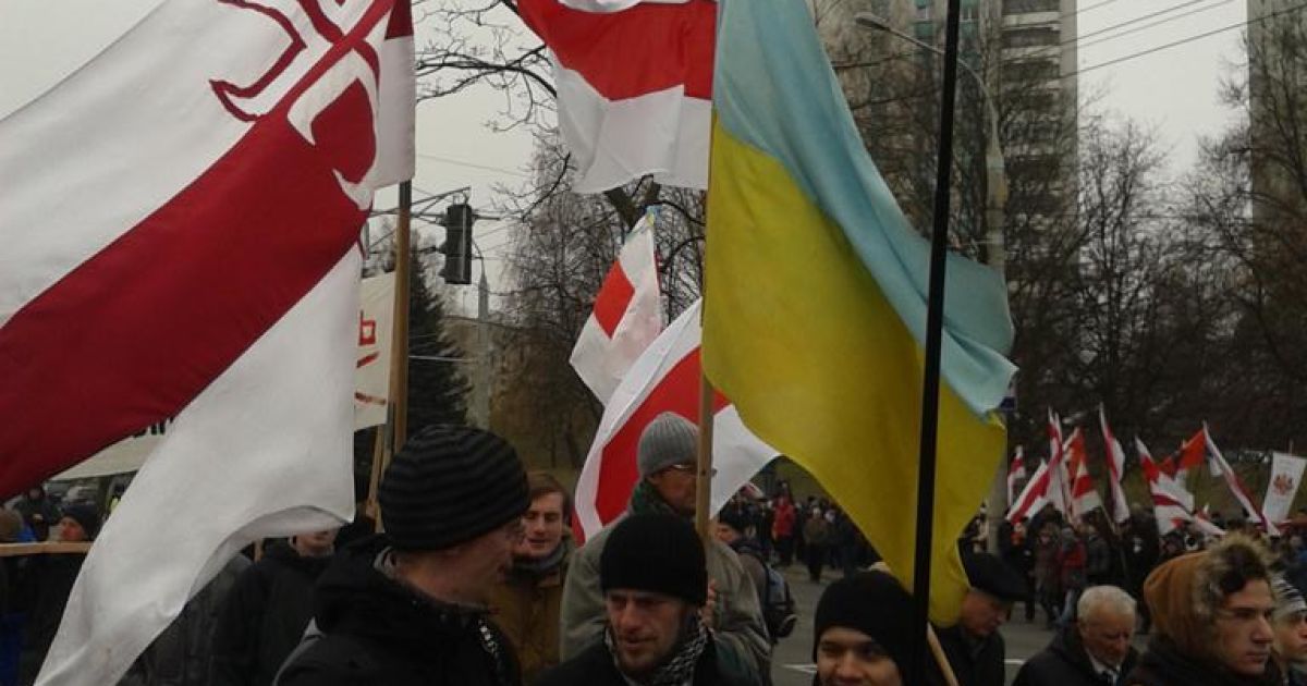 Белорусы на митинге оппозиции поддержали украинцев