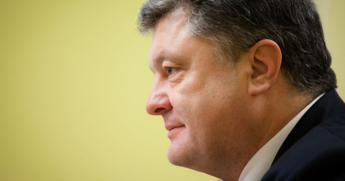 Волонтери будуть залучені до речового, харчового та медичного забезпечення в системі Міністерства оборони / © president.gov.ua