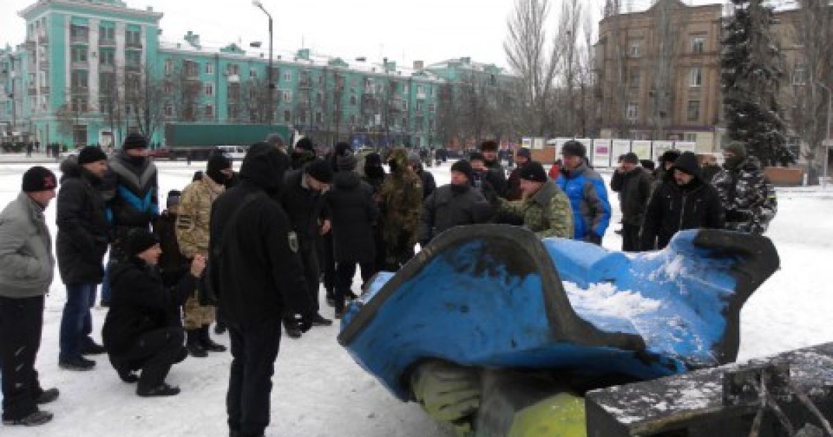 В Новомосковске не стало монумента Ленину