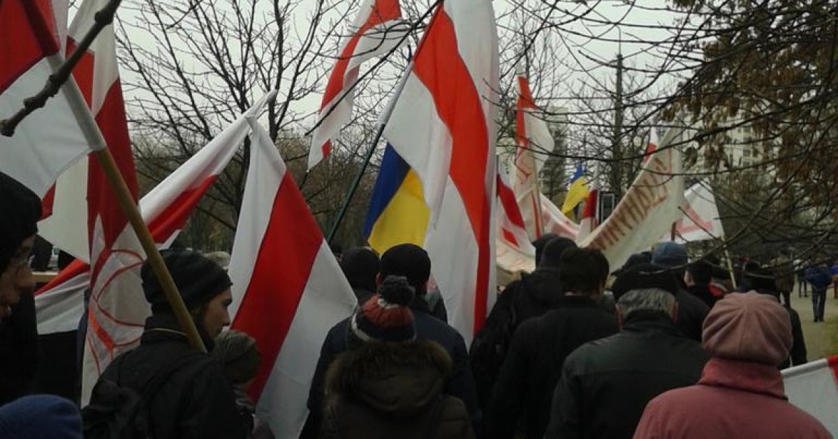 Белорусы на митинге оппозиции поддержали украинцев