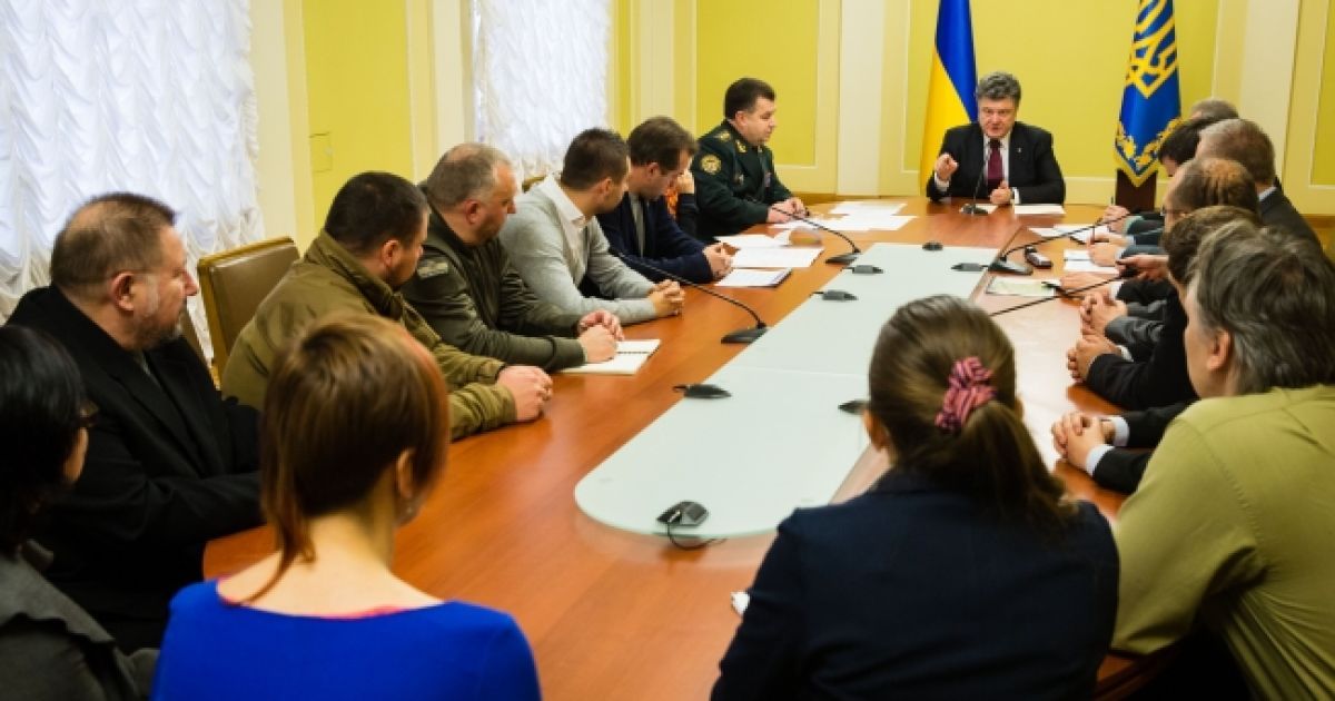 Волонтери будуть залучені до речового, харчового та медичного забезпечення в системі Міністерства оборони / © president.gov.ua