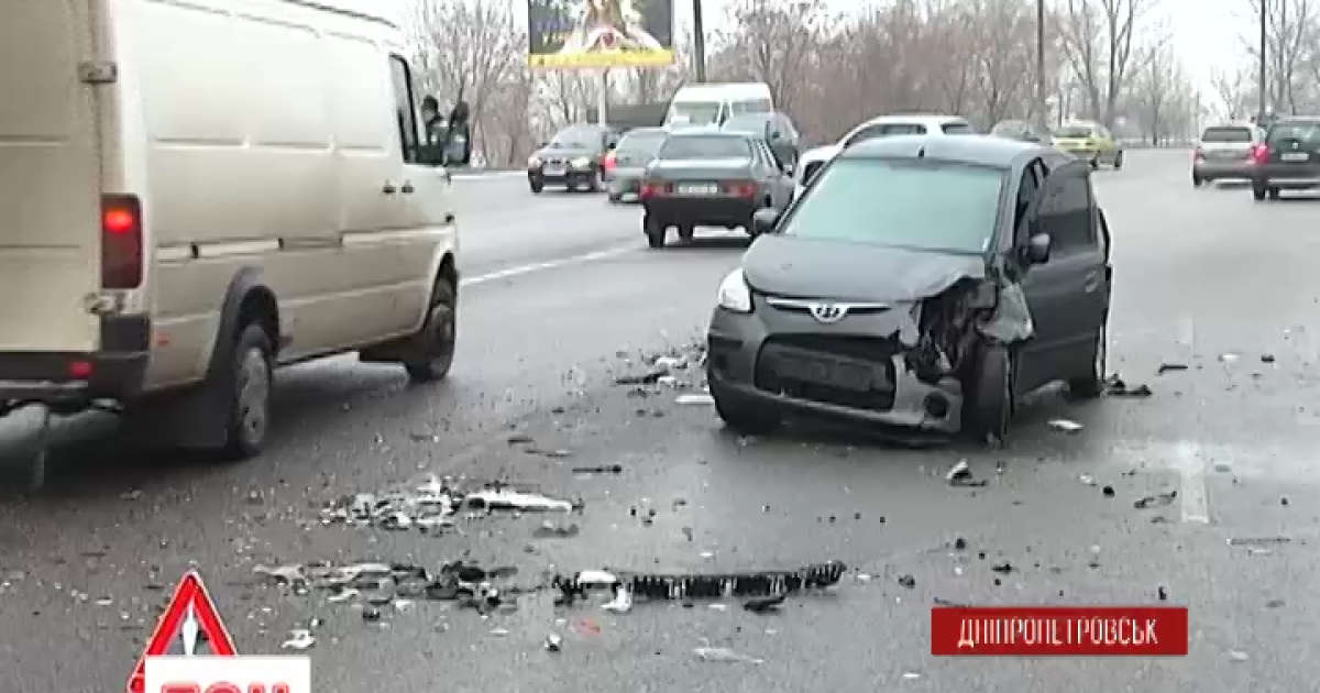 На скользких дорогах количество ДТП увеличилось