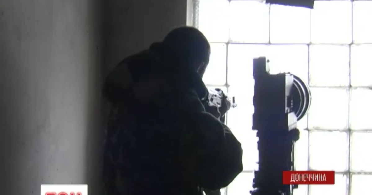 В донецькому аеропорту зафіксовані два обстріли із стрілецької зброї нового терміналу зі боку Спартака