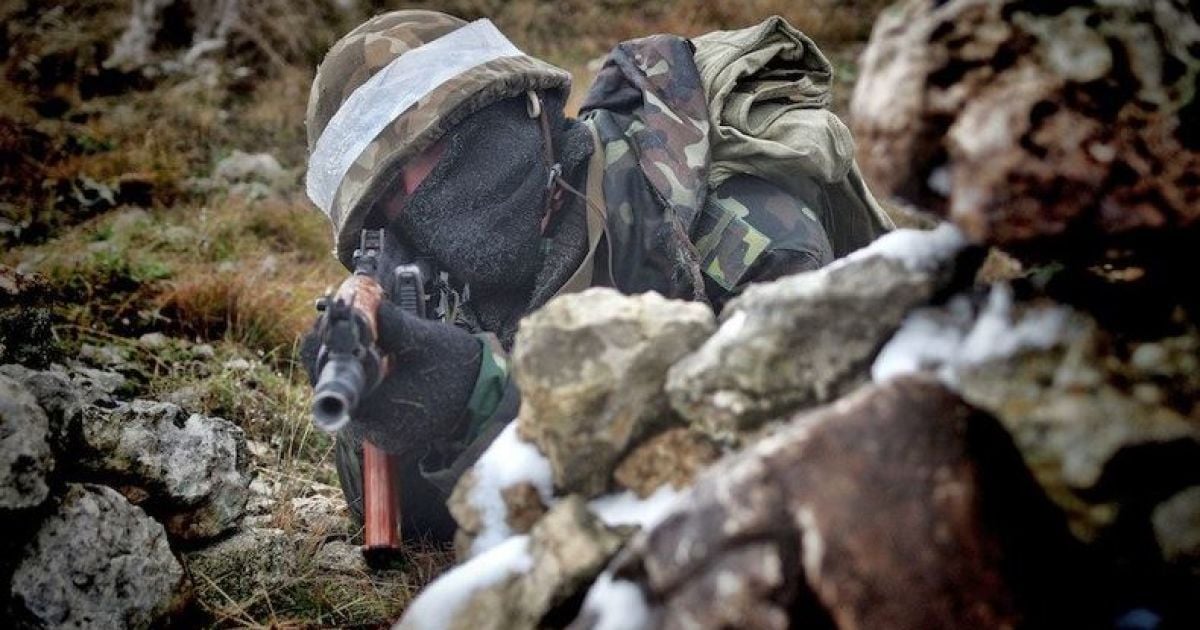 Украинские военные продолжают держать линию обороны