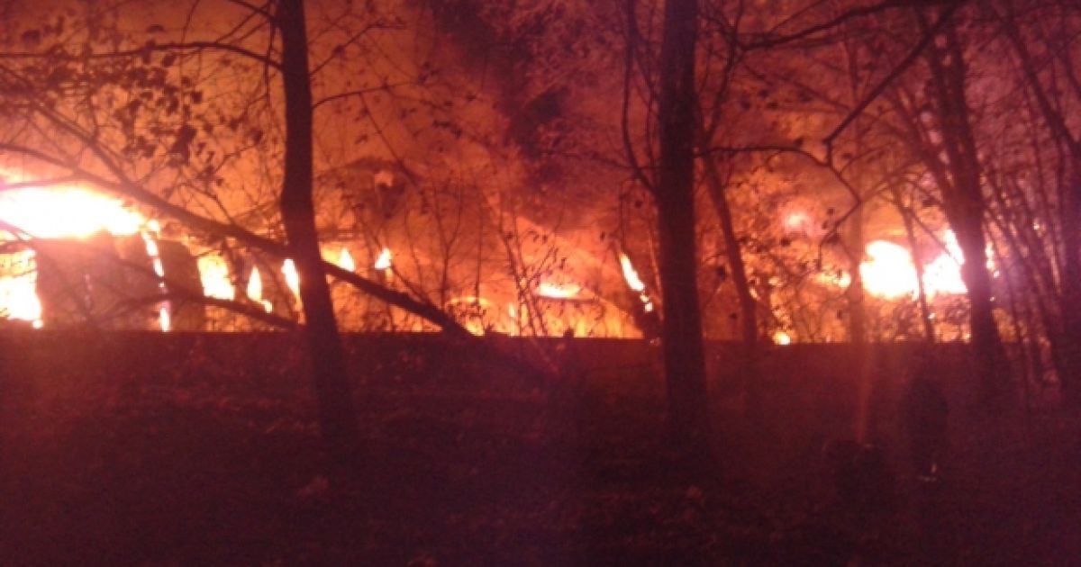 Вогонь охопив 1800 метрів квадратних