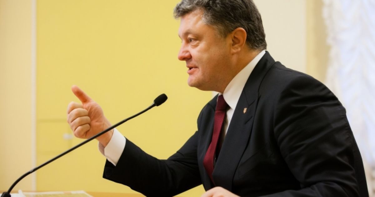 Волонтери будуть залучені до речового, харчового та медичного забезпечення в системі Міністерства оборони / © president.gov.ua