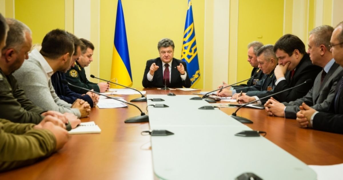 Волонтери будуть залучені до речового, харчового та медичного забезпечення в системі Міністерства оборони / © president.gov.ua