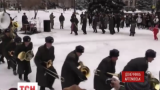 Военные музыки сыграли на центральной площади Артемовска