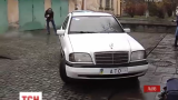 Багатодітна родина зі Львова відправила власний Mercedes у зону АТО