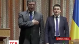 Президент спел гимн с днепропетровскими студентами