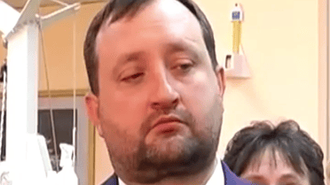 Чому заарештовані рахунки Арбузова випадково розблокувалися