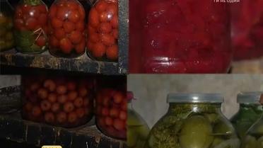 В больницы все больше попадают людей с отравлением от консервации