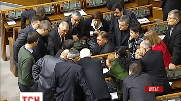 Нова Рада не дорахується багатьох відомих і одіозних облич