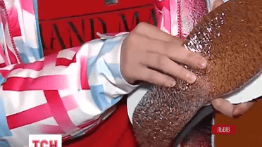 Львів’яни зігрівають бійців у зоні АТО не словом, а речами