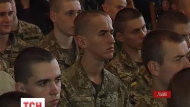 Преодолеть психологические проблемы солдатам АТО во Львове помогают органной музыкой