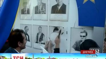 Иосифа Кобзона символически лишили звания почетного гражданина Славянска