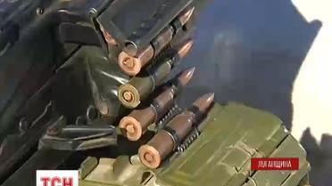 Солдаты на границе, так называемой нейтральной полосы, ежедневно попадают под обстрелы