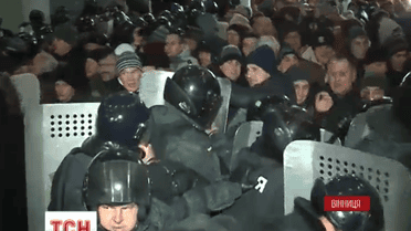 В Виннице штурмовали областной совет