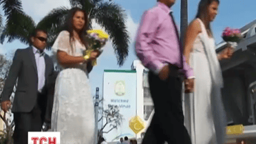 У Ріо-де-Жанейро одночасно побралися майже дві тисячі бразильських пар