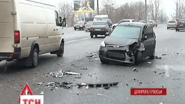 У Дніпропетровську сталася аварія за участю п’яти машин