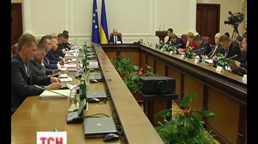 У Порошенко хотят запретить Фейсбук-министров