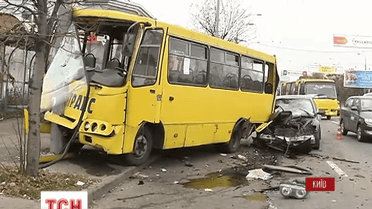 Дорожня розвага 20-річного киянина завершилася аварією