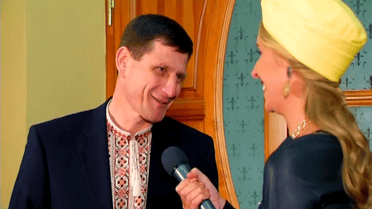 Вице-премьер-министр Александр Сыч оставил семью на Западной Украине