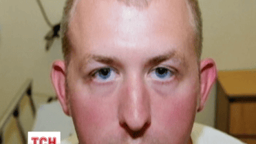 Американський поліцейський, який застрелив темношкірого підлітка у місті Фергюсон, подав у відставку